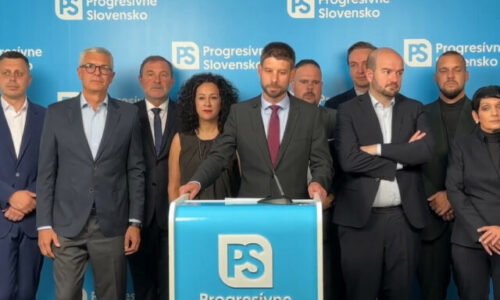 Ficova úchylná obsesia mojou rodinou je za všetkými čiarami, tvrdí Šimečka – VIDEO