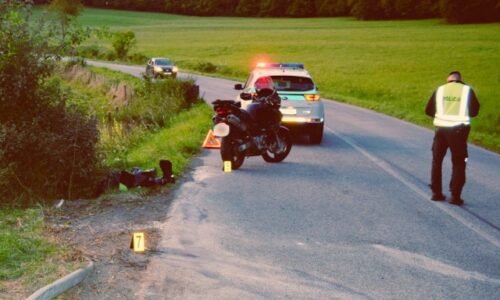 Tragická nehoda v okrese Žarnovica si vyžiadala život motorkára, ťažkým zraneniam podľahol v nemocnici – FOTO