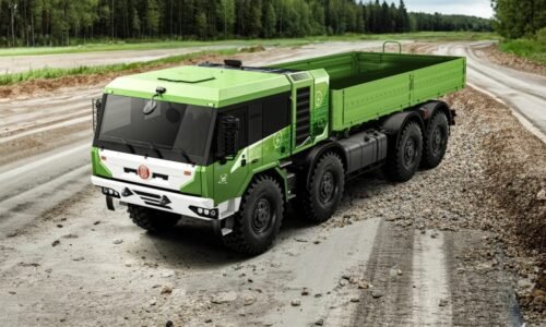 Hybridní Tatra s V8 ujede až 70 km na elektřinu a ocení ji i vojáci Hybridní Tatra s V8 ujede až 70 km na elektřinu a ocení ji i vojáci