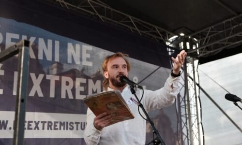 OBRAZEM: Velký návrat Mikuláše Mináře. Milion chvilek zaplnil Staroměstské náměstí