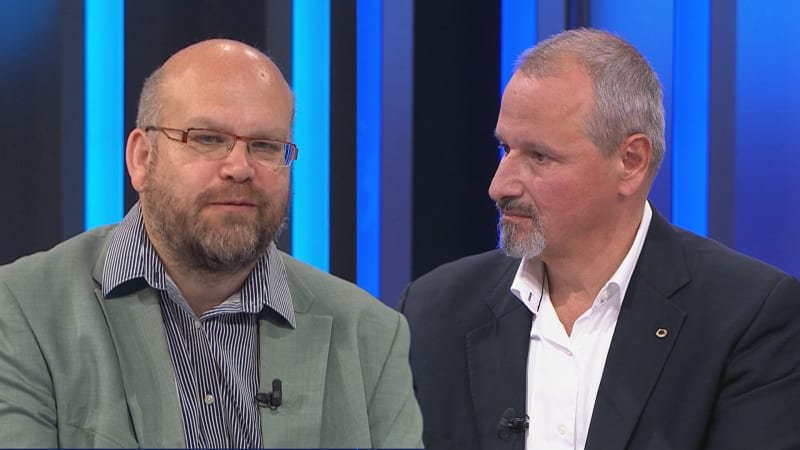 Valeš: Efekt mučedníka po napadení Babiše nemusí přijít. Komárek odmítl srovnání s Trumpem Valeš: Efekt mučedníka po napadení Babiše nemusí přijít. Komárek odmítl srovnání s Trumpem