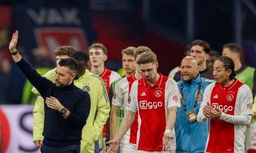 Fanúšikovia PSV napadli dvoch riaditeľov z Ajaxu Amsterdam. Okamžite prišli tvrdé tresty Fanúšikovia PSV napadli dvoch riaditeľov z Ajaxu Amsterdam. Okamžite prišli tvrdé tresty