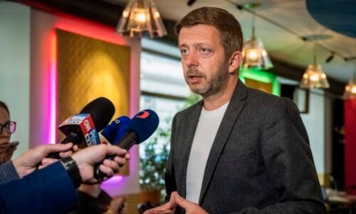 Soud a Dozimetr? Jackpot pro Piráty. STAN bude chtít kauzu zamést pod koberec, míní experti