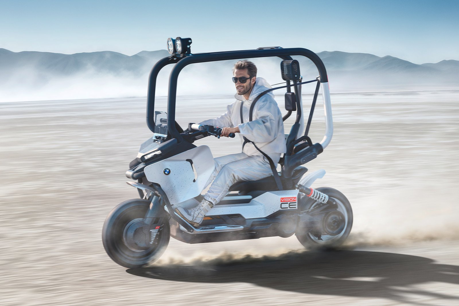 BMW Vision CE: Budúcnosť motocyklov BMW Vision CE: Budúcnosť motocyklov