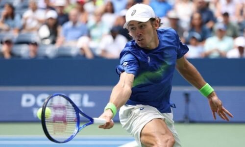 De Minaur valcuje vo Flushing Meadows, Švajčiar bez šance