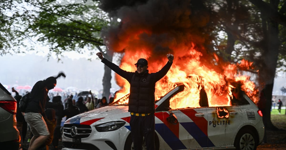 Dutch anti-immigration protest turns violent – POLITICO Dutch anti-immigration protest turns violent – POLITICO