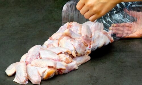 Naučil som všetkých kamošov piecť lepšie kuracie krídelká než KFC! Naučil som všetkých kamošov piecť lepšie kuracie krídelká než KFC!