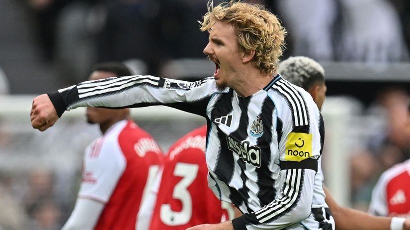 Šéf Bayernu o prestupe za 75 miliónov: Ľudia v Newcastli sú idioti