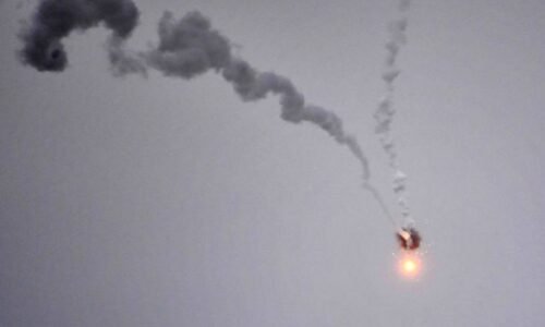 Rusi testujú novú zbraň, stíhací raketový dron Vektor štartuje ako prenosná protilietadlová strela Rusi testujú novú zbraň, stíhací raketový dron Vektor štartuje ako prenosná protilietadlová strela