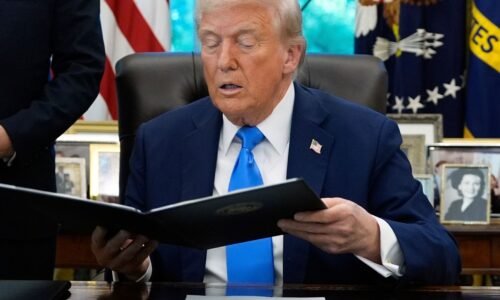 Trump imposing $100,000 application fee for H-1B foreign worker visas Trump imposing $100,000 application fee for H-1B foreign worker visas