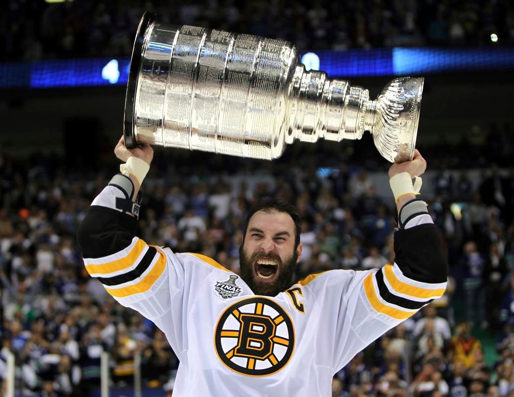 Fanúšikovia Bostonu majú dôvod na radosť. Zdeno Chára sa vráti do NHL