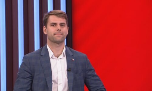 Divoká karta: Společná armáda ušetří peníze a podpoří ekonomiku, říká mladý politik z Voltu