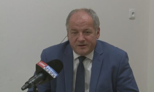 Stratus se rychle šíří. Očkování proti covidu je na pořadu dne, upozornil Prymula