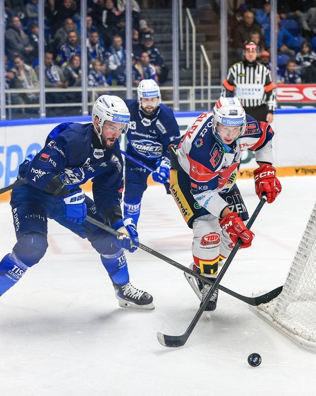 Čacho pomohol k výhre. Kometa Brno napriek prehre zostáva na tróne