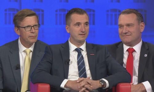 Placatá Země, „prdění“ mamutů a chlupaté deky. Politici v debatě o Green Dealu hýřili vtipem Placatá Země, „prdění“ mamutů a chlupaté deky. Politici v debatě o Green Dealu hýřili vtipem