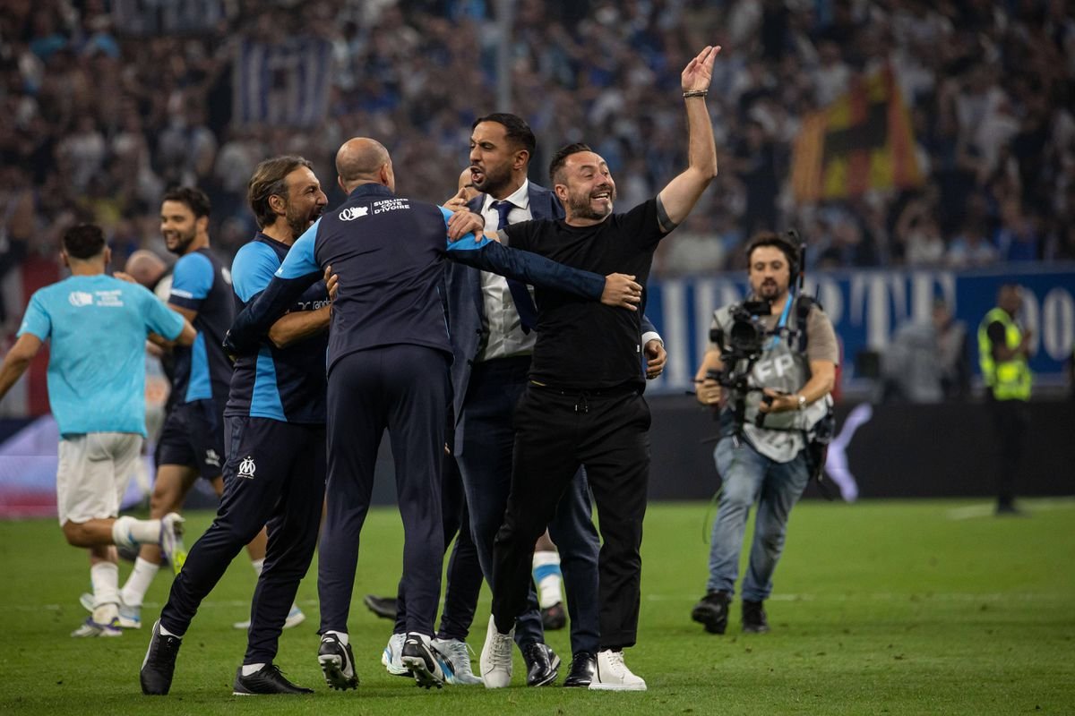 VIDEO Šialený záver šlágra vo Francúzsku! Ochrankár po hádke udrel hráča PSG