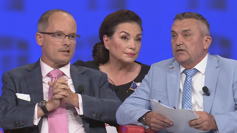 Musíme škrtat na všech frontách, tvrdí Pikora. Bobošíková by zdanila zbrojaře, Vokřál banky Musíme škrtat na všech frontách, tvrdí Pikora. Bobošíková by zdanila zbrojaře, Vokřál banky