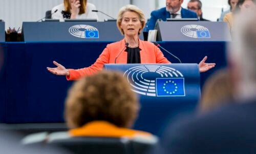 Von der Leyenová: Evropa je v boji. Stojíme v plné solidaritě na straně Polska Von der Leyenová: Evropa je v boji. Stojíme v plné solidaritě na straně Polska