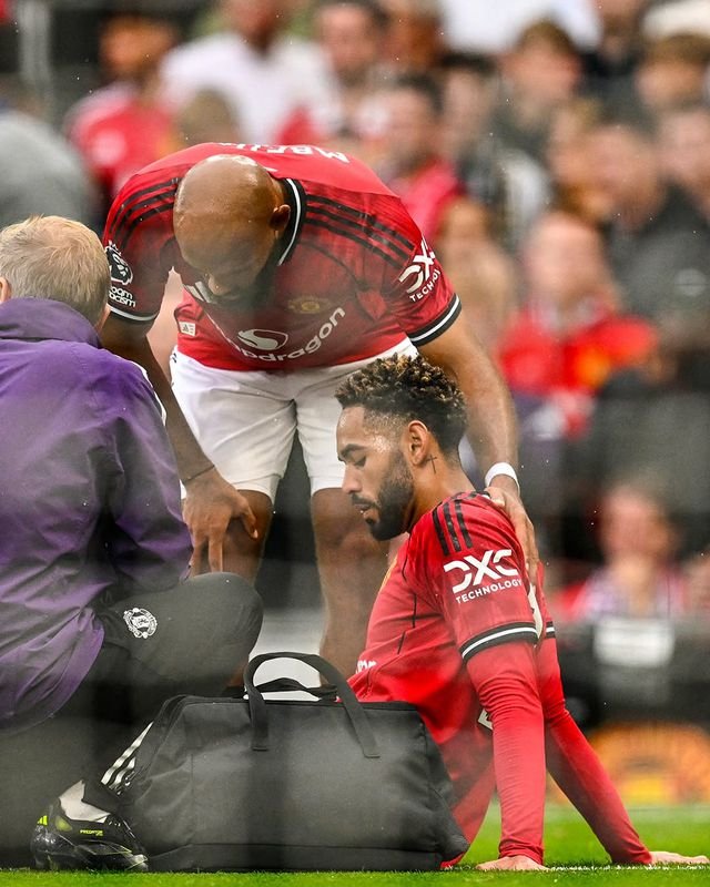 Zranená posila Manchesteru United sa pomaly, ale isto zotavuje
