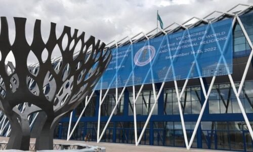 Synergia náboženstiev pre budúcnosť: Pápež Lev XIV. pozdravil účastníkov kongresu v Astane