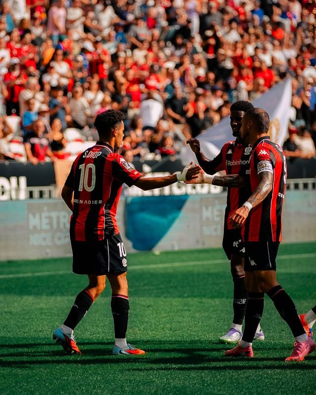 Futbalisti Nice remizovali. Parížania strelili gól v samotnom závere