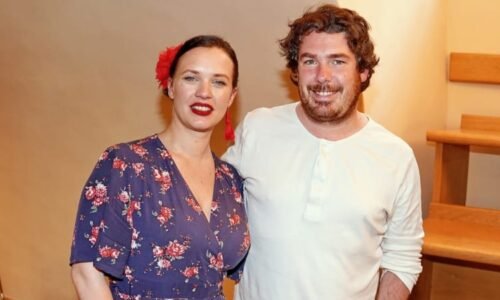 Kristýna Leichtová bydlí s partnerem v Ostravě. Dceru do školy neposílá, učí ji doma