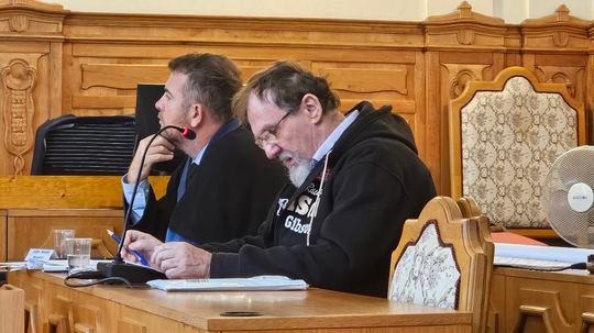 Bránil som kultúru a spravodlivosť, obhajoval Cintula svoj útok na Fica. Jeho manželka tvrdí, že sa jej vyhrážal a ohrozoval ju