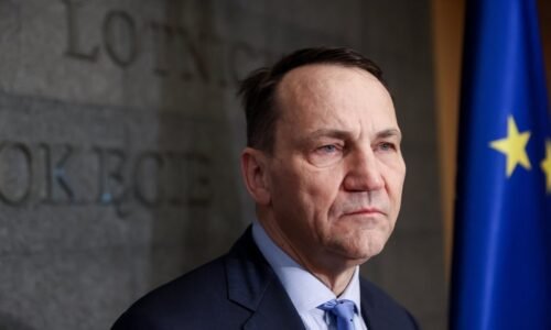 Radoslaw Sikorski: V EÚ nie sú žiadni ľudia ochotní bojovať proti Rusku