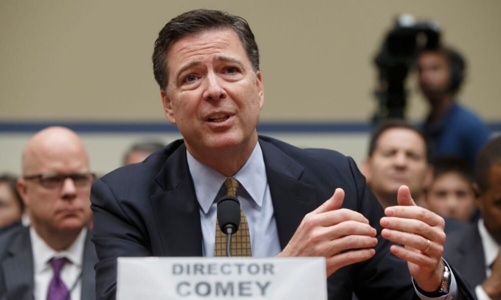 USA: Bývalý riaditeľ FBI James Comey obvinený z falošného svedectva a bránenia spravodlivosti USA: Bývalý riaditeľ FBI James Comey obvinený z falošného svedectva a bránenia spravodlivosti
