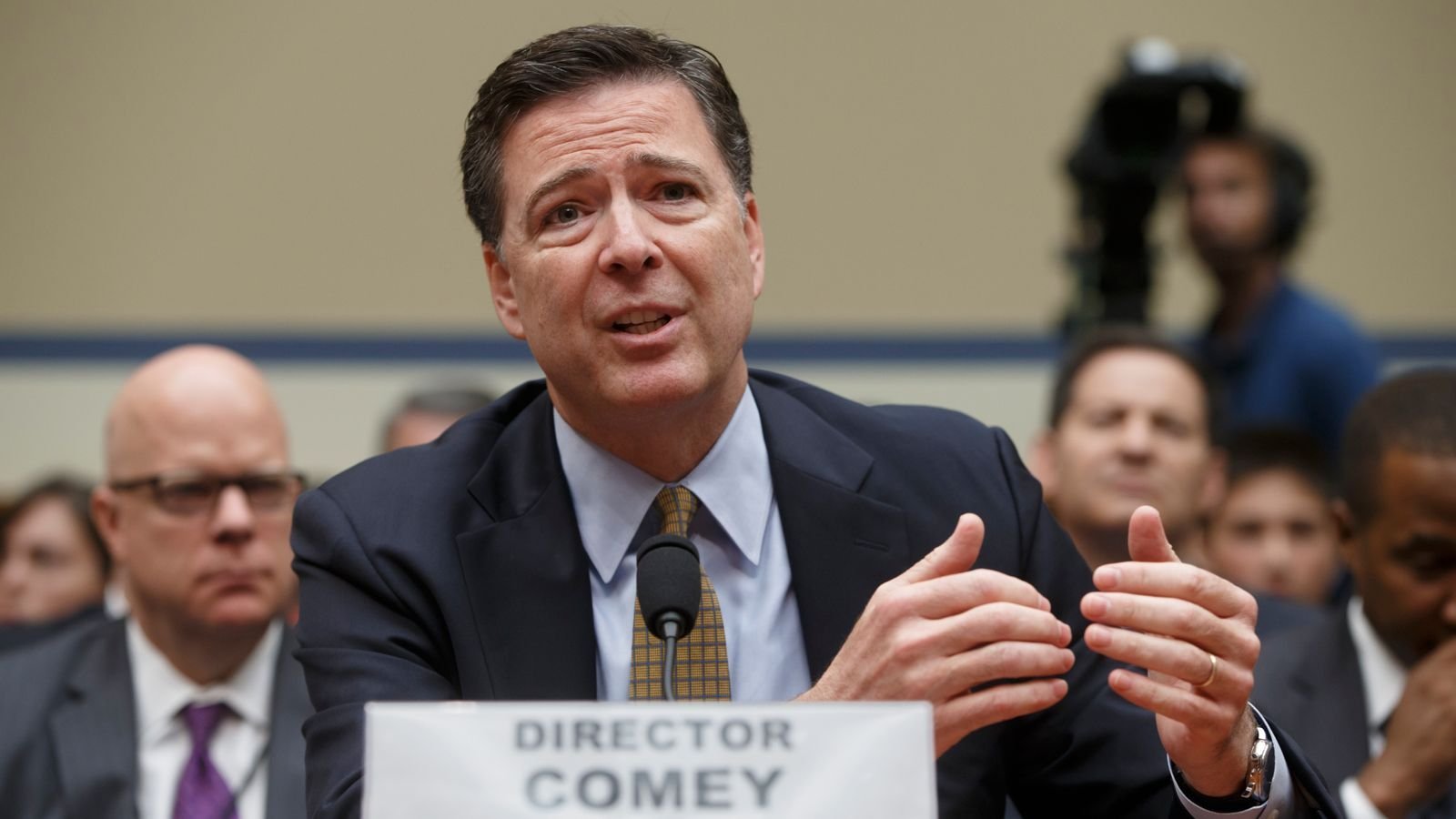 USA: Bývalý riaditeľ FBI James Comey obvinený z falošného svedectva a bránenia spravodlivosti USA: Bývalý riaditeľ FBI James Comey obvinený z falošného svedectva a bránenia spravodlivosti