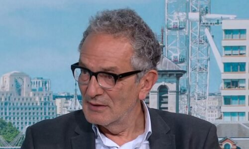 Spojené kráľovstvo: Labouristický peer Lord Glasman dostal „diskrétny návrh, aby držal jazyk za zubami“ po tom, čo varoval úrad premiéra pred Mandelsonom