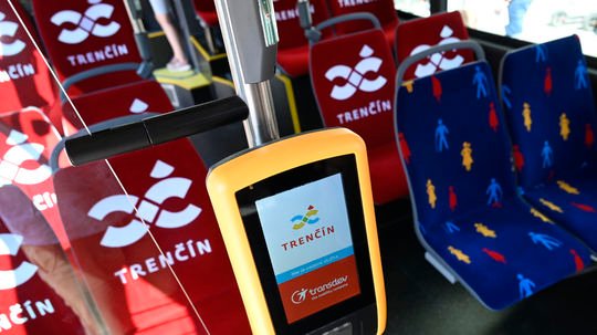 Vandalizmus, aký nemá obdoby. Po vyčíňaní zlodejov zostalo nefunkčných 16 autobusov
