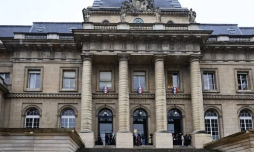 Znásilnila 12letou Lolu, pak ji zavraždila. Francouzský soud potrestal imigrantku doživotím