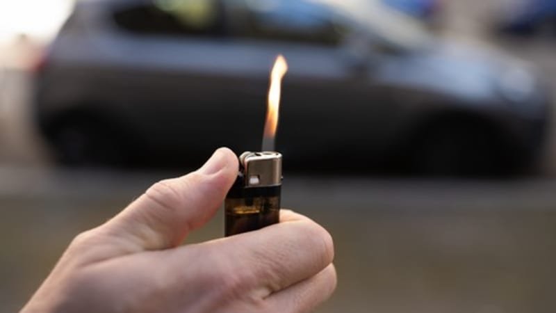 Hrůza v tramvaji: Muž zapálil v Německu manželku. Byla jako ohnivá koule, tvrdí svědci Hrůza v tramvaji: Muž zapálil v Německu manželku. Byla jako ohnivá koule, tvrdí svědci