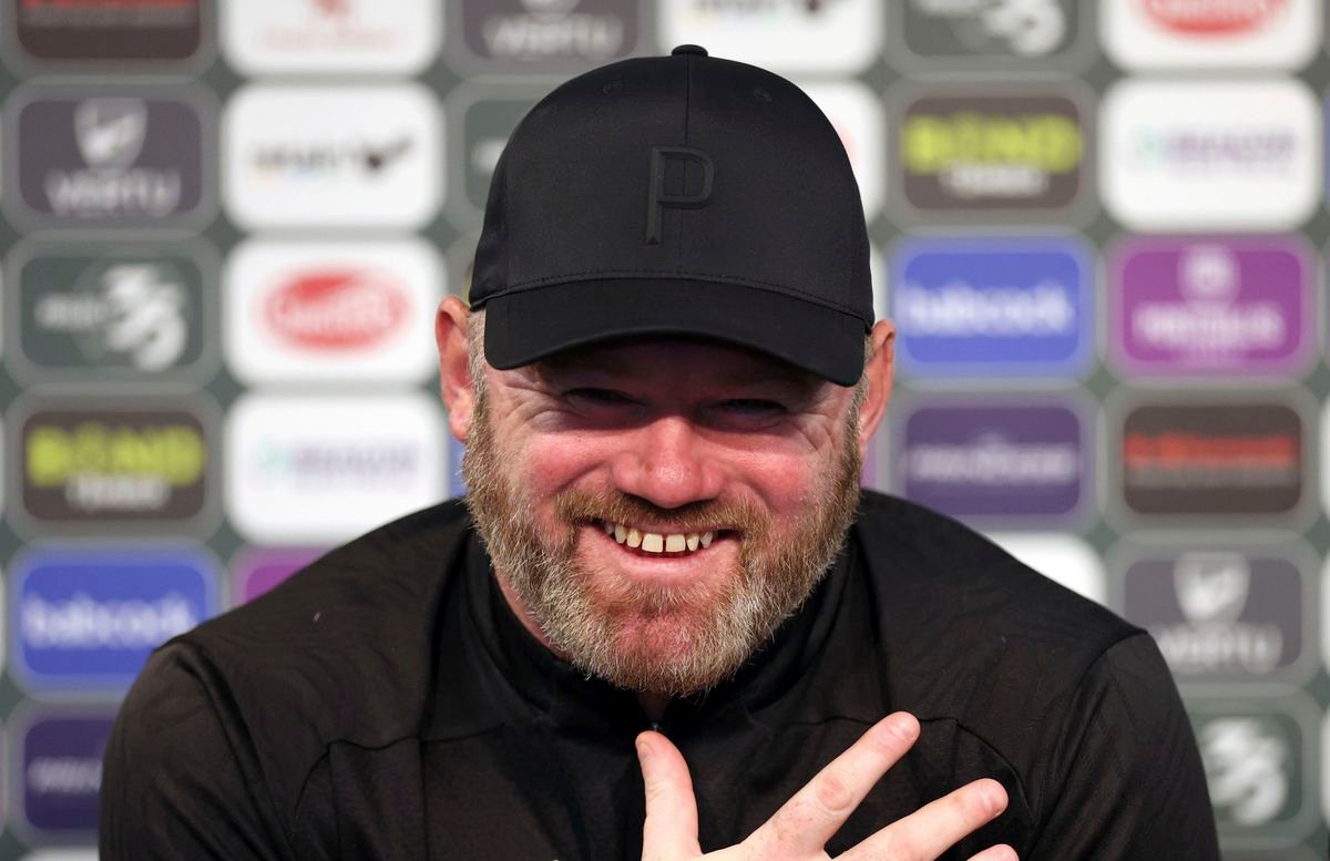 Salah to už má za sebou, rekordnú posilu by posadil. Rooney sa po derby pustil do Liverpoolu