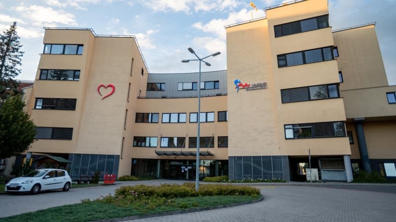 Hrůzný incident v nemocnici ve Frýdku-Místku: Na toaletách se zastřelil muž Hrůzný incident v nemocnici ve Frýdku-Místku: Na toaletách se zastřelil muž