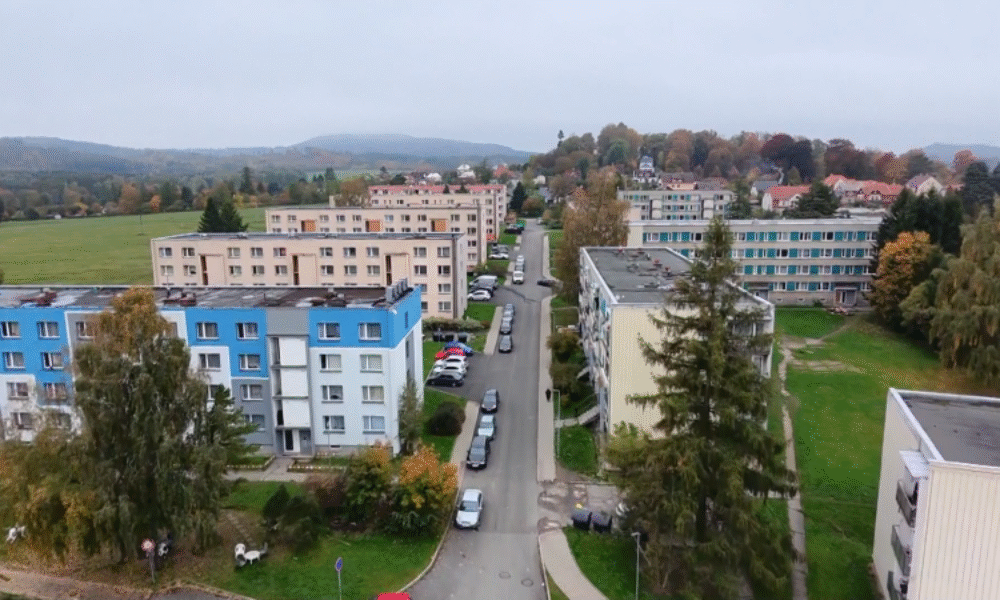 Šluknov má problém s drogami i neukázněnými nájemníky. Situaci řeší i prezident Pavel