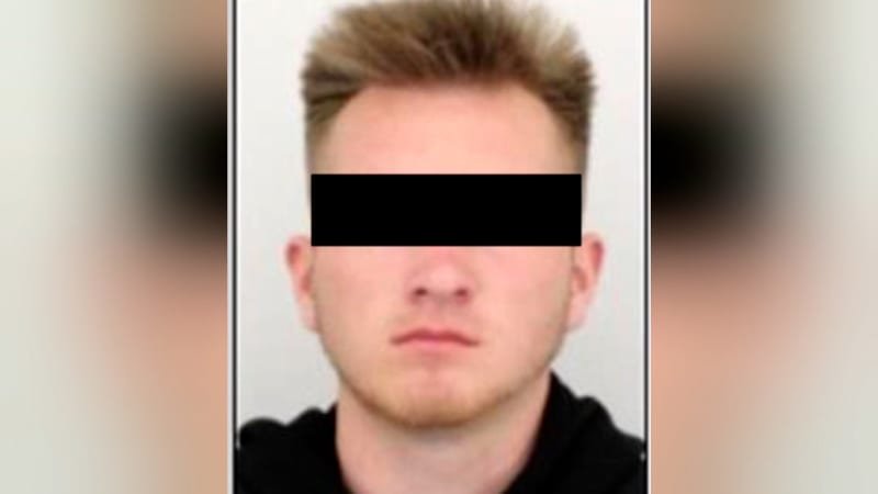 Státní zástupkyně navrhne vazbu pro útěkáře z Bohnic. Loni zabil člověka a napadl ženu sekerou Státní zástupkyně navrhne vazbu pro útěkáře z Bohnic. Loni zabil člověka a napadl ženu sekerou