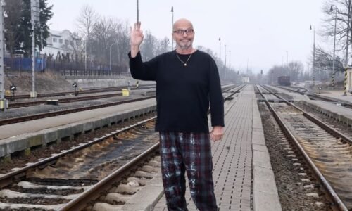 To se zastřízliva nedá: Pohlreich zachraňoval nádražku v Bruntále, v kuchyni klidnil emoce To se zastřízliva nedá: Pohlreich zachraňoval nádražku v Bruntále, v kuchyni klidnil emoce