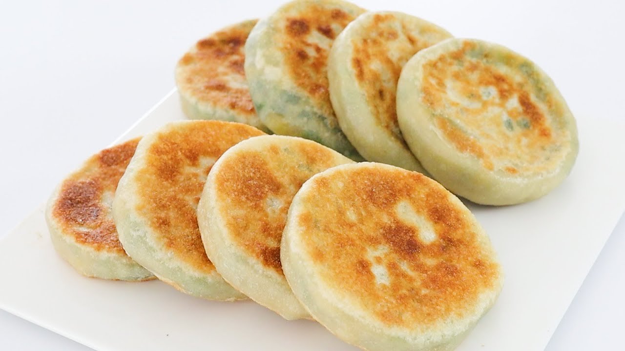 If you have flour, eggs and vegetables, everyone can make this! [No Yeast] Incredibily delicious