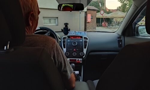 Taxikári vyzývajú Ministerstvo dopravy na reguláciu. Tvrdia, že systém zneužívajú organizované skupiny Taxikári vyzývajú Ministerstvo dopravy na reguláciu. Tvrdia, že systém zneužívajú organizované skupiny