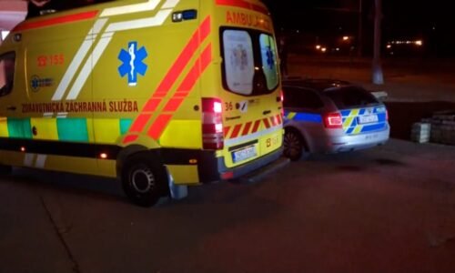 Nehoda čtyř aut uzavřela dálnici D6, na místě jsou zranění. Havárie zablokovala i D35 Nehoda čtyř aut uzavřela dálnici D6, na místě jsou zranění. Havárie zablokovala i D35