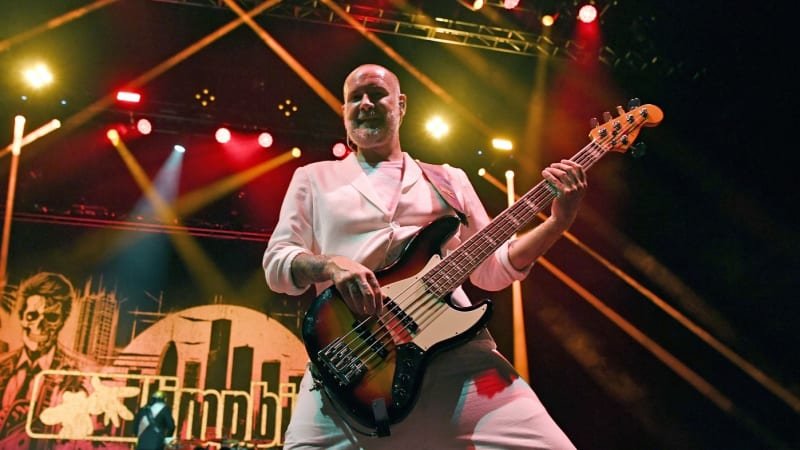 Zemřel Sam Rivers z Limp Bizkit, bylo mu 48 let. Odešla duše našeho zvuku, truchlí kapela Zemřel Sam Rivers z Limp Bizkit, bylo mu 48 let. Odešla duše našeho zvuku, truchlí kapela
