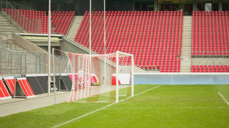 Český fotbal zasáhla smutná zpráva: Zemřel bývalý hráč a trenér Karel Šilhavý Český fotbal zasáhla smutná zpráva: Zemřel bývalý hráč a trenér Karel Šilhavý