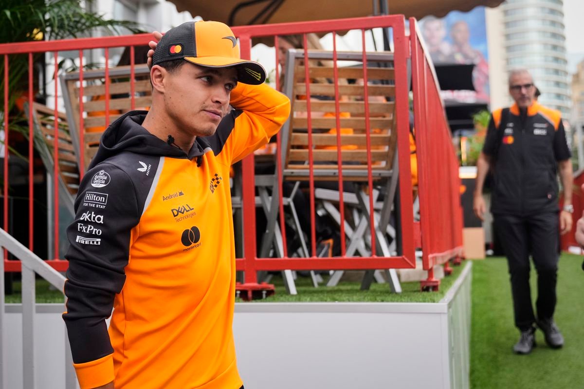 Po kolízii s Piastrim dostal Norris od McLarenu sankcie: Tím ma bral na zodpovednosť