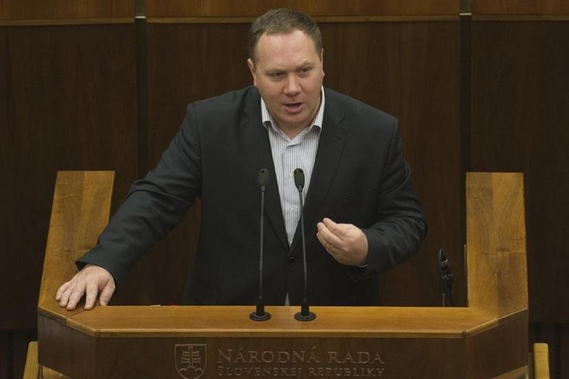 Konferencia biskupov rešpektuje rozhodnutie parlamentu pri školských zákonoch, Kresťanská únia žiada veto Konferencia biskupov rešpektuje rozhodnutie parlamentu pri školských zákonoch, Kresťanská únia žiada veto