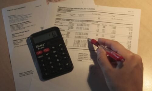 Další tlak na růst cen elektřiny? Dodavatelé musí zveřejňovat, kolik mají nakoupené energie