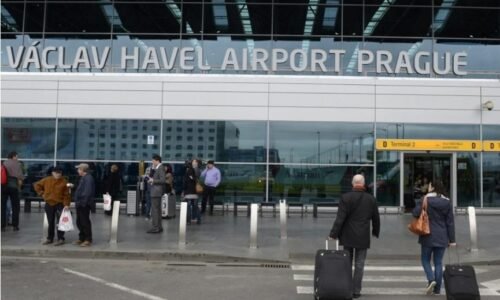 Drony sa po anonymnej vyhrážke v Prahe neobjavili, bezpečnostné opatrenia potrvajú až do rána