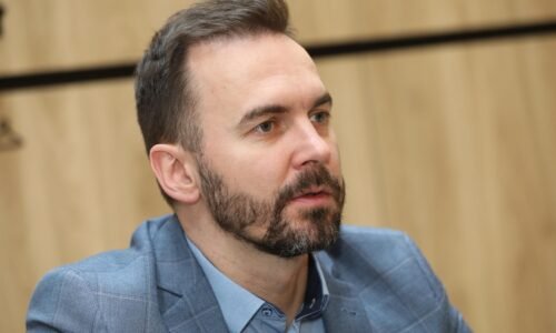 Matovičovo hnutie predloží uznesenie, ktorým chcú vyzvať Pellegriniho na odstúpenie
