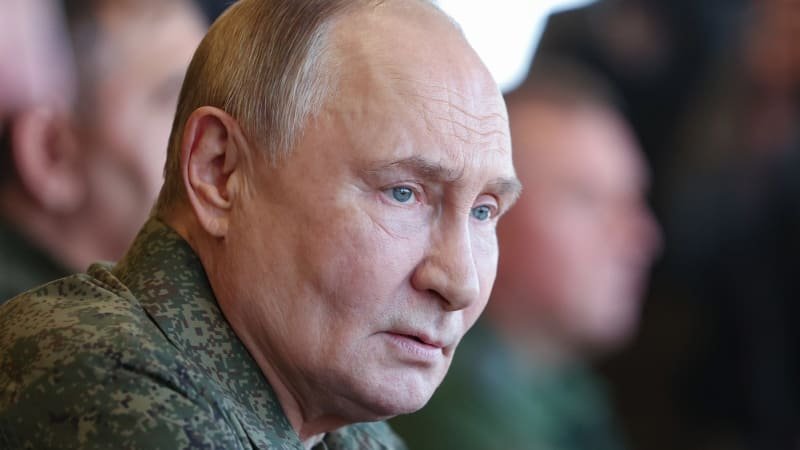 Evropa se potácí mezi válkou a mírem. Otřesy na politické scéně hrají Putinovi do karet Evropa se potácí mezi válkou a mírem. Otřesy na politické scéně hrají Putinovi do karet